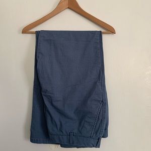 Izod men’s dress pants